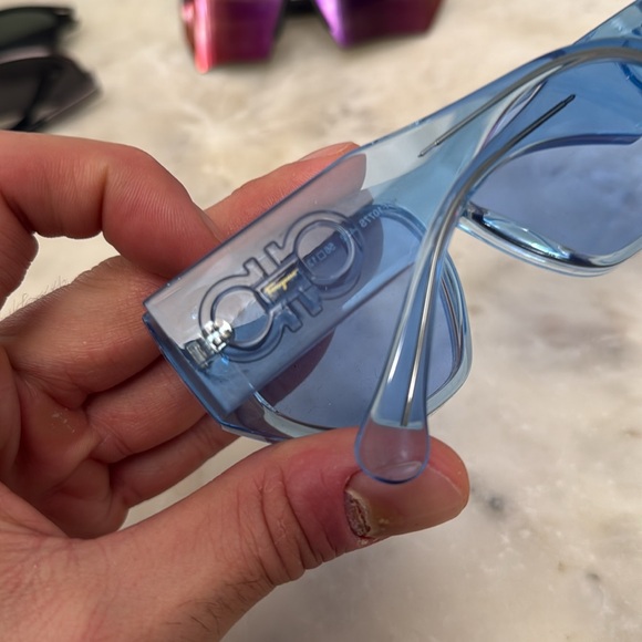 Salvatore Ferragamo SF1077S Sunglasses - Picture 10 of 10